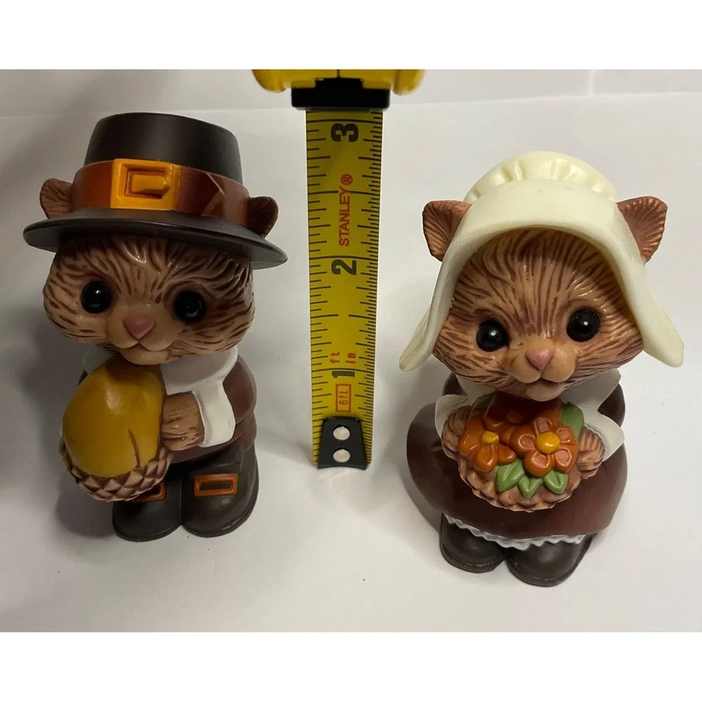 THANKSGIVING PILGRIM SQUIRRELS CHIPMUNKS SALT & PEPPER SET 3